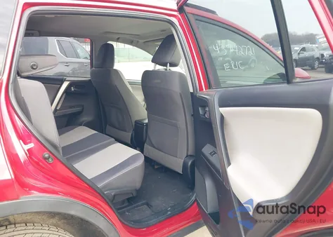 2015 Toyota Rav4 Xle z USA, uszkodzony, nr VIN JTMRFREVXFD111719